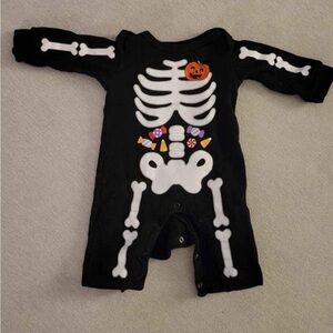 Newborn skeleton Halloween onesie